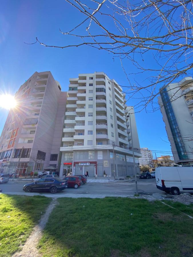 Gus Apartament Vlorë エクステリア 写真
